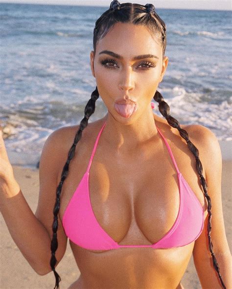 Kim Kardashian In A Bikini – Telegraph