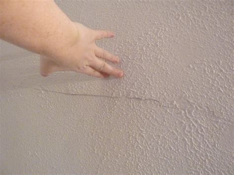 Textured Ceiling/Ghosting/Ceiling Crack - Painting - DIY Chatroom Home ...