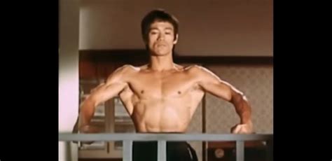 Bruce Lee had some crazy lats at 141lbs : bodybuilding