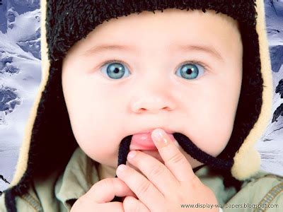 WALLPAPER FREE DOWNLOAD: Baby With Gorgeous Eyes Wallpaper