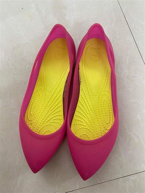 Crocs Women Flats on Carousell