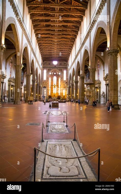 Florence santa croce interior altar hi-res stock photography and images ...