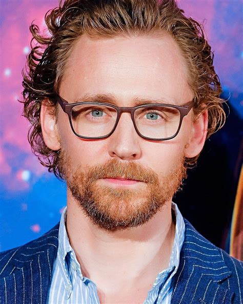 Loving the facial hair... Thomas William Hiddleston, Tom Hiddleston ...