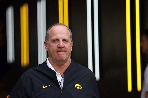 On Iowa Podcast: Iowa-Wisconsin preview, Phil Parker interview | The ...