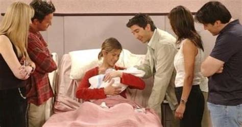 «Friends»: voici le bébé de Ross et Rachel, 13 ans plus tard (PHOTOS) | HuffPost Nouvelles