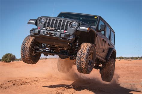 Jeep Wrangler JL: Top Off-Road Parts to Upgrade Your Ride | GearJunkie