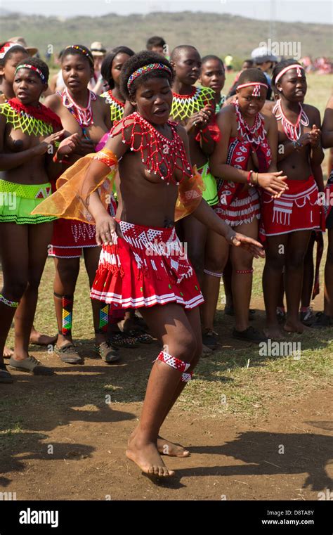 Zulu Reed Dance at eNyokeni Palace, Nongoma, South Africa Stock Photo ...