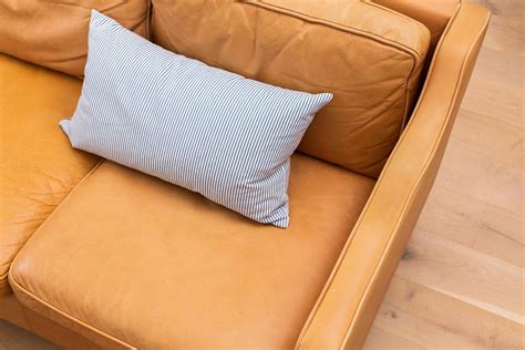 How To Clean Leather Sofa Set At Home | www.resnooze.com