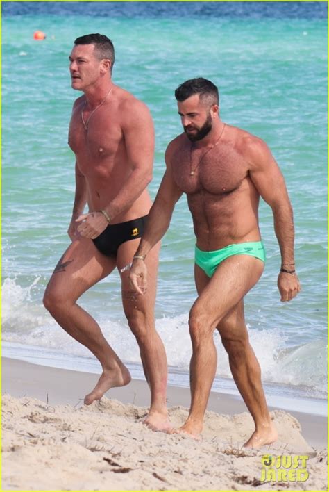 Luke Evans & Boyfriend Fran Tomas Enjoy a Beach Day Together in Miami ...