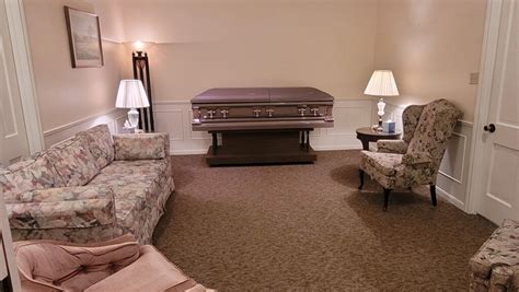 Virtual Tour | Memorial Oaks Chapel | Brenham TX funeral home and cremation