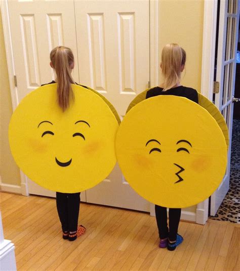 Emoji costumes (back). | Emoji halloween costume, Halloween coustumes ...