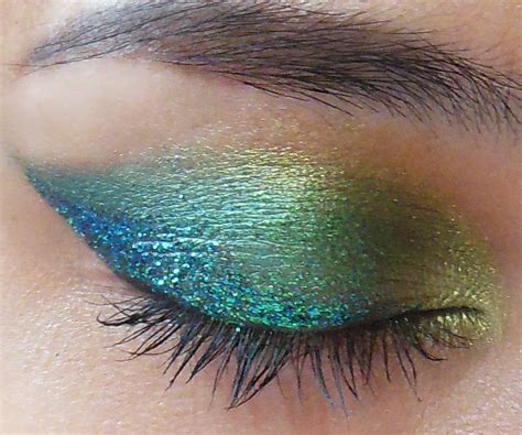 The Makeup Box: Absinthia: Green Fairy Eye Tutorial