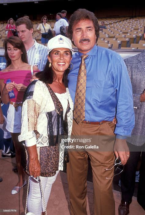 Singer Engelbert Humperdinck and wife Patricia Healey attend the 34th... Nyhetsfoto - Getty Images