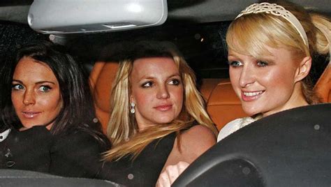 Paris Hilton ricorda i bei tempi con Britney Spears e Lindsay Lohan ...