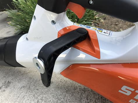 STIHL BGA 200 Battery-Powered Leaf Blower | Gardenland Power Equipment