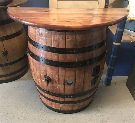 20+ Diy Whiskey Barrel Table – ZYHOMY