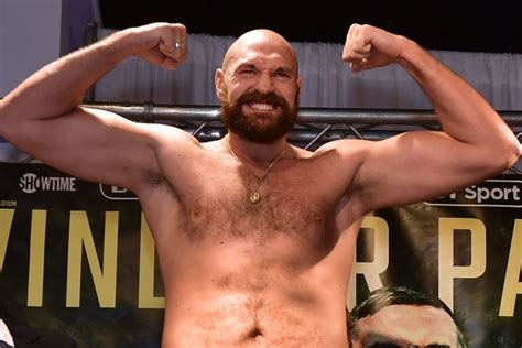 Photos: Tyson Fury in Much Better Shape For Pianeta Fight - Boxing News