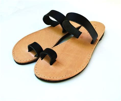 Toe Ring Black Sandals Leather Beach Flats for Women - Etsy | Black ...