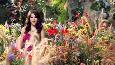 Selena Gomez - Fly To Your Heart (Music Video) Videoclip - YouTube