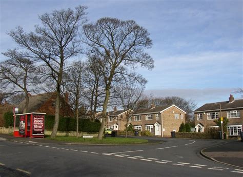 Low Hills Lane , Lindley cum Quarmby... © Humphrey Bolton :: Geograph Britain and Ireland