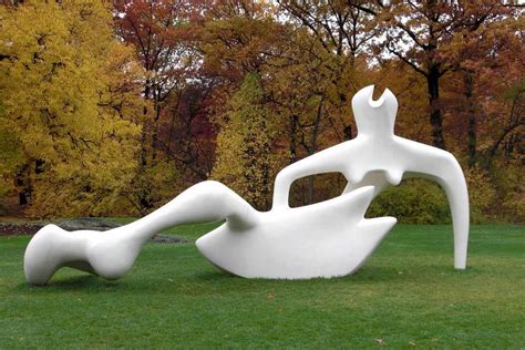 The Mesmerizing Henry Moore Sculptures Are Coming to Houghton Hall ...