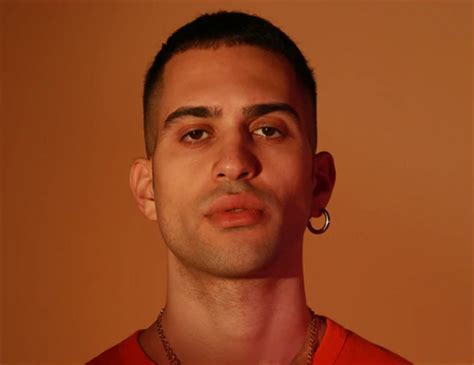 "Tuta gold", il testo della canzone di Mahmood a Sanremo 2024 - ZON