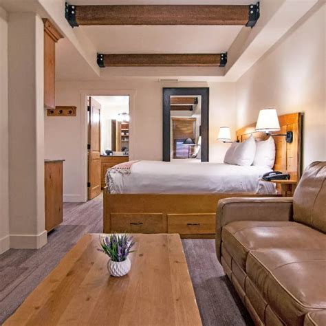 Book Park City Hotel Rooms, Suites & Townhomes | Newpark Resort