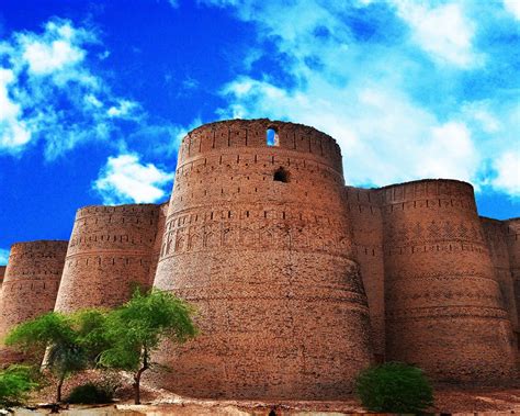 Top 10 Lagest Forts Of Pakistan - Biggest History Revelation