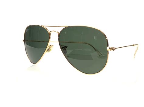 Lot - RAY BAN AVIATOR CLASSIC GOLD FRAME SUNGLASSES