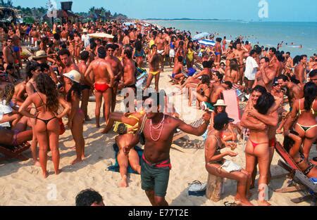 PEOPLE CELEBRATING CARNIVAL ON BEACHES OF BAHIA IN BRAZIL Stock Photo: 26159915 - Alamy