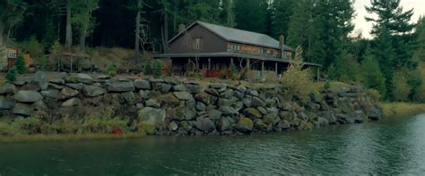 Cabin Fever Movie Trailer - Suggesting Movie