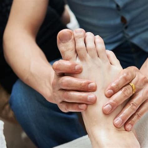 8 Steps to Give a Relaxing Foot Massage — Precision Foot and Ankle Centers