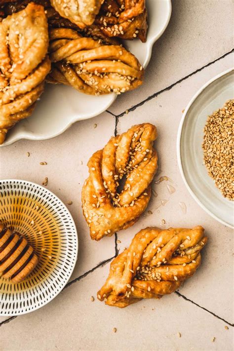 Moroccan Chebakia Cookies - Traditional recipe - Sweetly Cakes