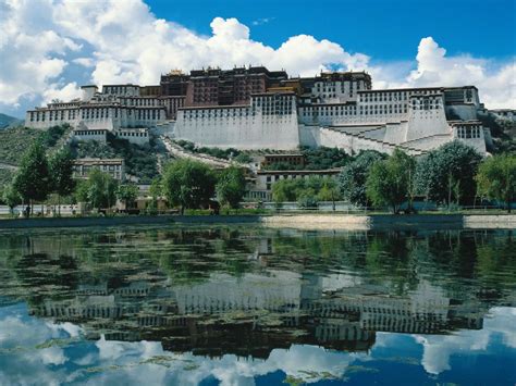 World Visits: Potala Palace at Lhasa,Tibet In China