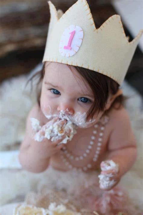 b i r t h d a y s | Baby girl first birthday, Birthday photoshoot, Birthday crown