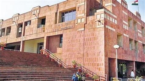 JNU faculty alleges irregularities in PhD admissions | Latest News Delhi - Hindustan Times