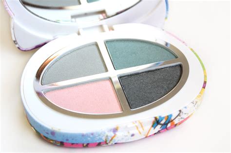 theNotice - The unexpectedly perfect Spring palette: Hello Kitty Graffiti Eyeshadow & Blush ...