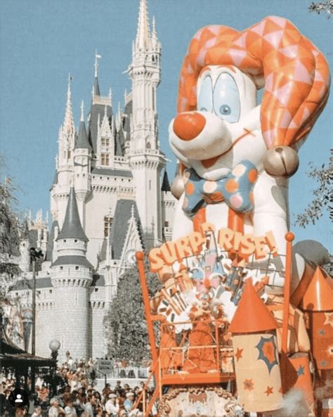 Peep These Retro Disney Parade Floats From A Time Gone By - Inside the ...