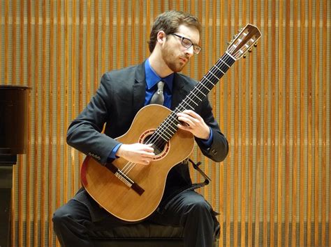 Program Overview: Classical Guitar | Oberlin College and Conservatory