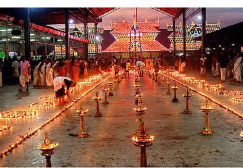 Guruvayur Great Temple in Kerala Vasudev and Devaki parents of Krishna