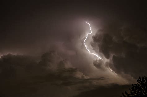 Lightning Bolt | Lightning streaks across the sky during a s… | Flickr