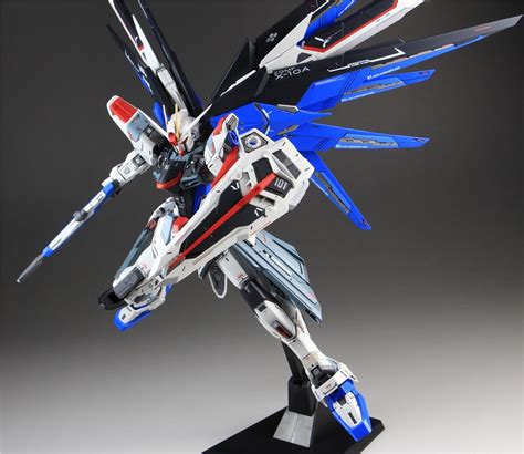 Custom Build: MG 1/100 Freedom Gundam ver. 2.0 [Detailed]