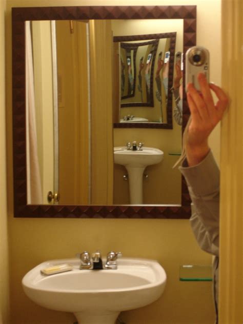 Mirrors | Mirrors in a Boston hotel. | Börkur Sigurbjörnsson | Flickr