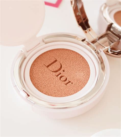 Dior Dreamskin Fresh & Perfect Cushion SPF 50, Review