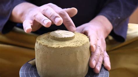 How to make a raku chawan / Comment créer un bol raku / 楽茶碗製作過程 | Tea bowls, Raku, Raku pottery