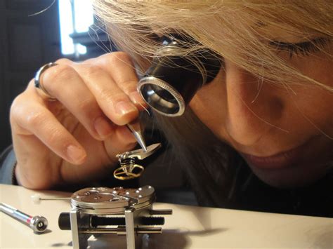 The Detailed Watchmaking Art in Haute Horlogerie | Boca do lobo