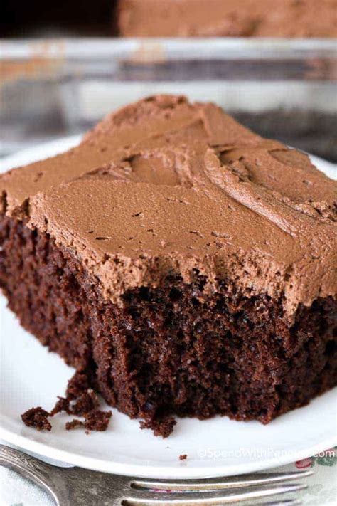 15 Delicious Mayonnaise Chocolate Cake – Easy Recipes To Make at Home