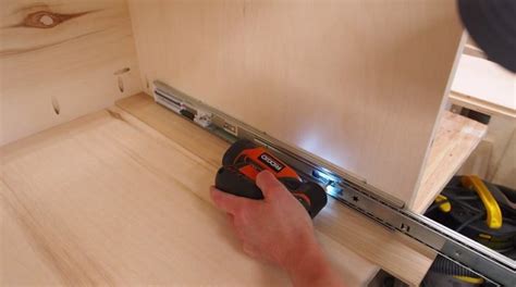 Router Cabinet – DIY Router Table Build | DIY Montreal