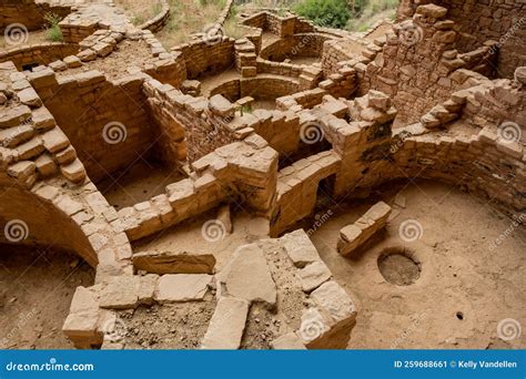 Many Rooms of Long House Cliff Dwelling Stock Image - Image of dirt ...