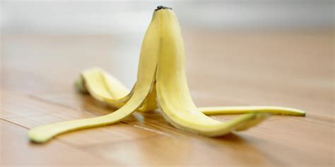 Ingenious Banana Peel Uses | 1mhealthtips.com